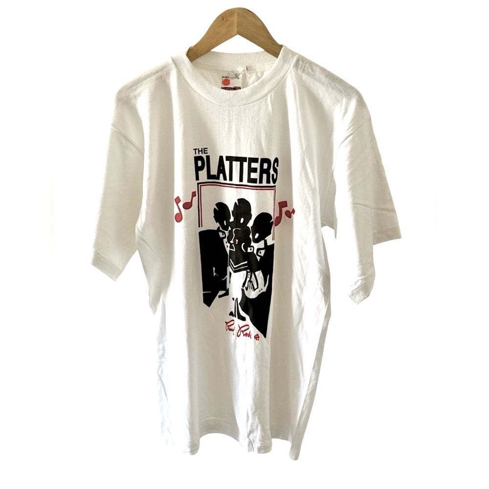 Graphic winter white t shirts size xl
